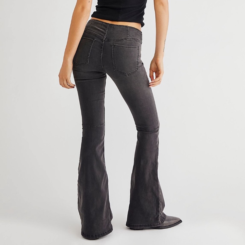 NWT FREE PEOPLE | PENNY PULL-ON FLARE JEANS